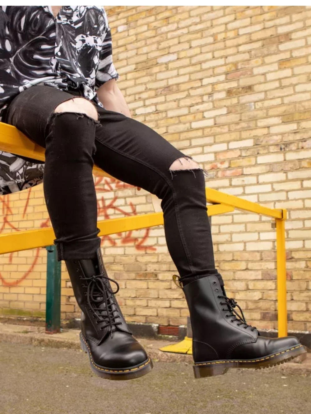 Dr. Martens 1490 W Boot 7